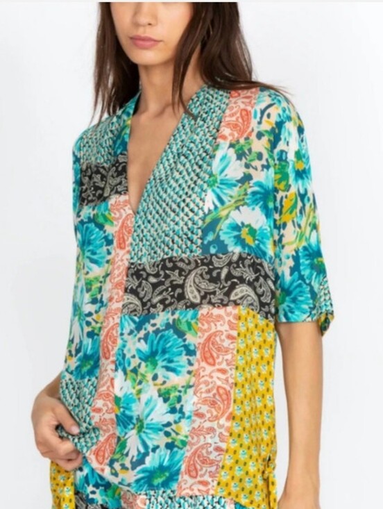 Johnny Was Tops - Johnny Was Paisley Ravenne V neck Top Patchwork Print Silky Feel Size Medium